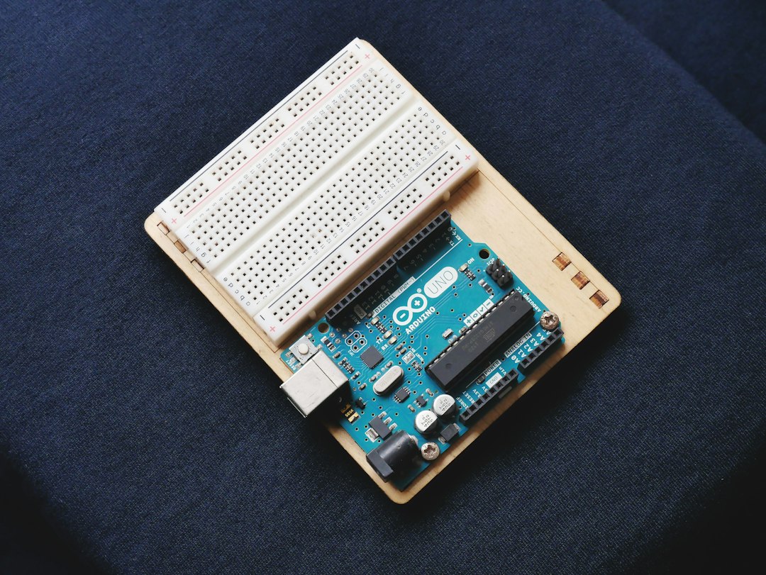 Visual illustration for arduino nano phantom interrupt trigger fix