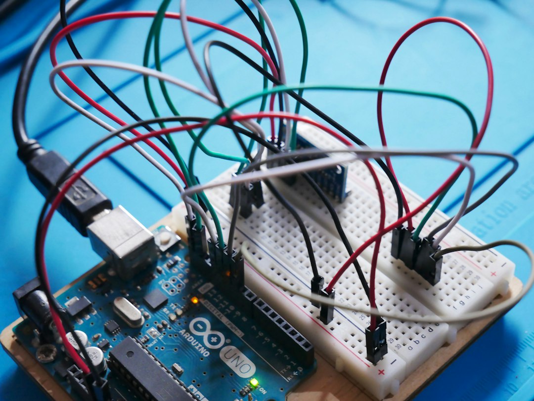 Visual illustration for bi directional logic level converter 3.3v sensors arduino